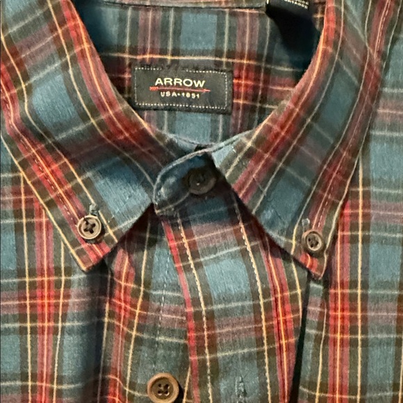 Arrow Men's Casual Plaid Button Up Long Sleeved Shirt - Red and Blue—Size Large - Picture 4 of 9